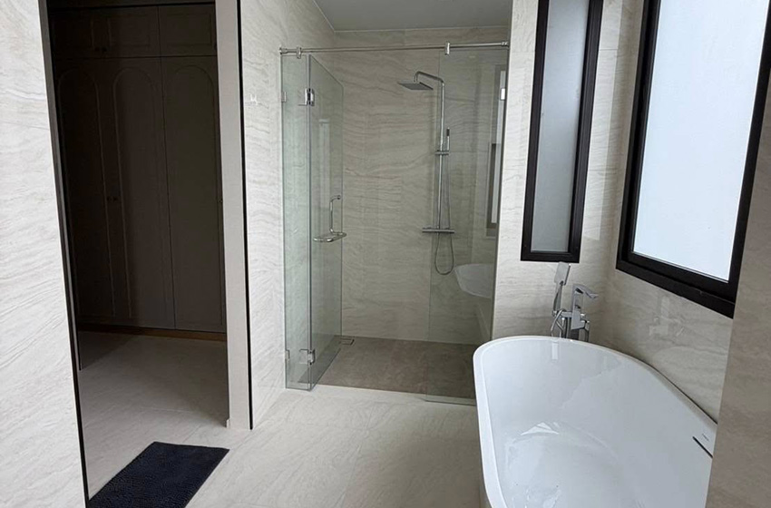 House with Shared Pool in Bangnatrad 